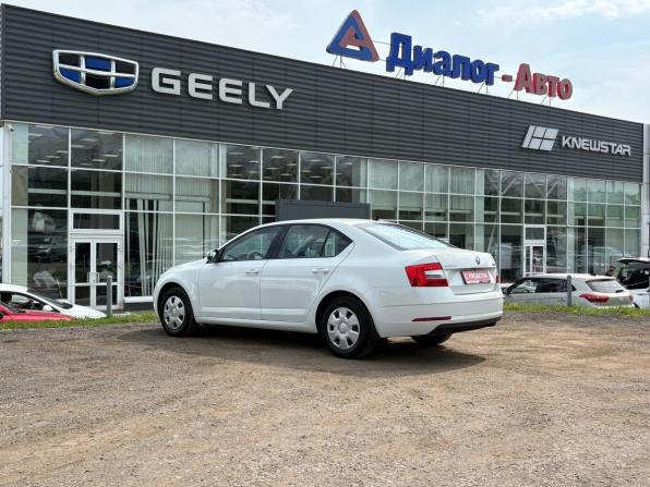 Skoda Octavia IV (A8) с пробегом 2021 года, цена 2 171 000 рублей, 130205 км, лифтбек, Автокод Объявления