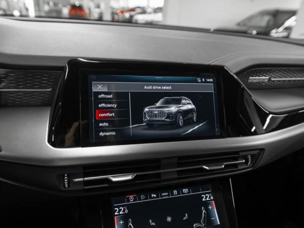 Audi Q6 с пробегом 2023 года, цена 6 000 000 рублей, 29890 км, внедорожник, Автокод Объявления