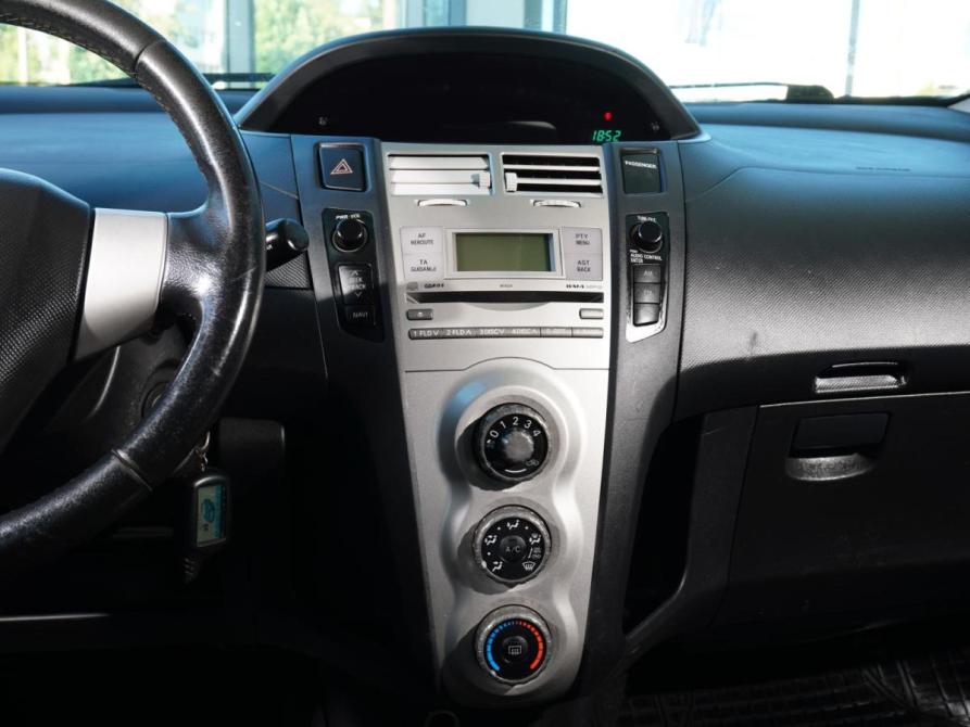 Toyota Yaris II Тверь  - изображение 15