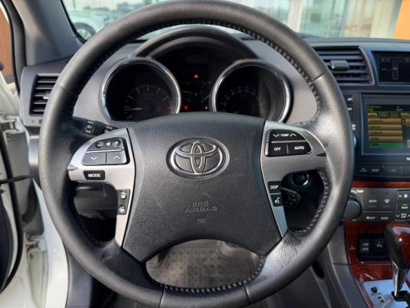 Toyota Highlander II (XU40) Рестайлинг с пробегом 2012 года, цена 2 150 000 рублей, 319567 км, внедорожник, Автокод Объявления