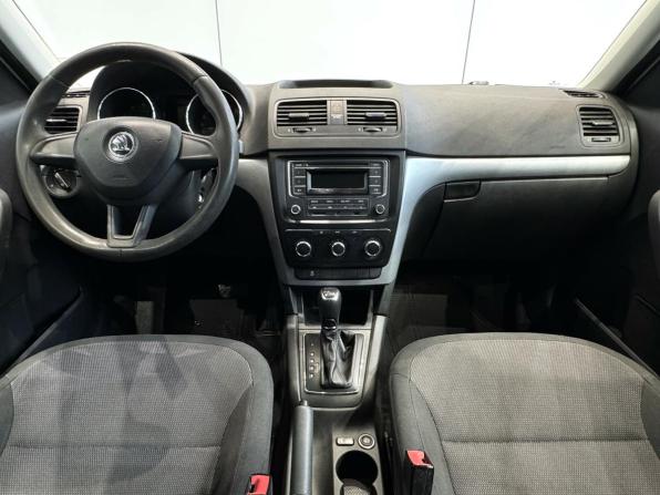 Skoda Yeti I Рестайлинг с пробегом 2015 года, цена 1 240 000 рублей, 208400 км, внедорожник, Автокод Объявления