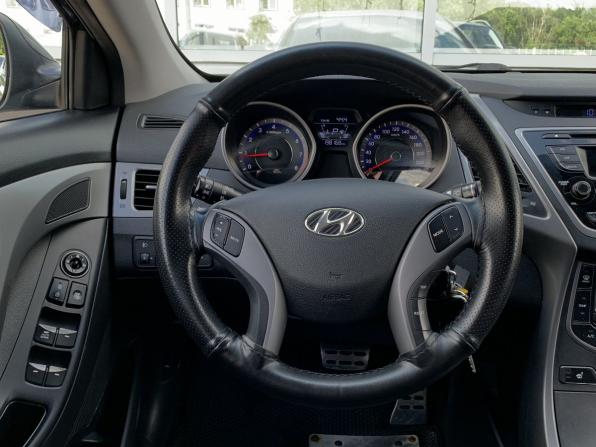 Hyundai Elantra V (MD) Рестайлинг с пробегом 2015 года, цена 1 179 000 рублей, 198167 км, седан, Автокод Объявления