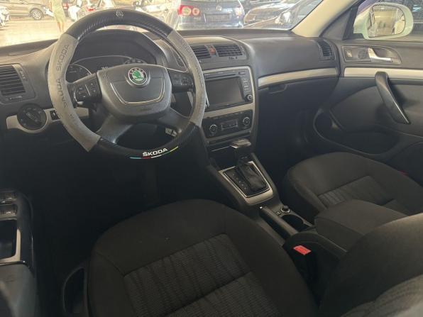 Skoda Octavia II (A5) Рестайлинг с пробегом 2011 года, цена 580 000 рублей, 293348 км, лифтбек, Автокод Объявления