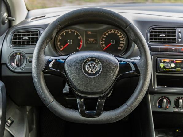 Volkswagen Polo V Рестайлинг с пробегом 2018 года, цена 798 000 рублей, 92294 км, седан, Автокод Объявления