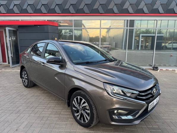Lada (ВАЗ) Vesta I Рестайлинг (NG) с пробегом 2025 года, цена 1 399 900 рублей, 10885 км, седан, Автокод Объявления