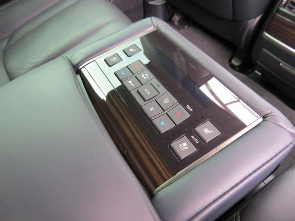 Lexus LX III Рестайлинг 2 с пробегом 2021 года, цена 13 350 000 рублей, 70500 км, внедорожник, Автокод Объявления