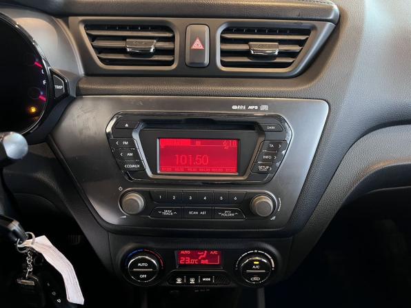 Kia Rio III с пробегом 2012 года, цена 928 000 рублей, 148000 км, хэтчбек, Автокод Объявления