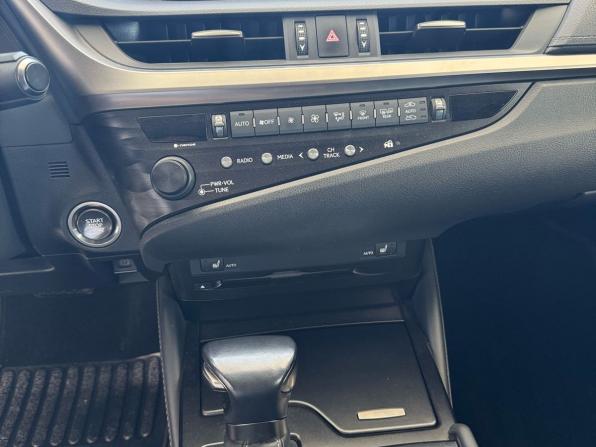 Lexus ES VII с пробегом 2020 года, цена 4 299 000 рублей, 78808 км, седан, Автокод Объявления
