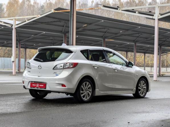 Mazda Axela II Рестайлинг с пробегом 2012 года, цена 1 049 500 рублей, 61567 км, хэтчбек, Автокод Объявления