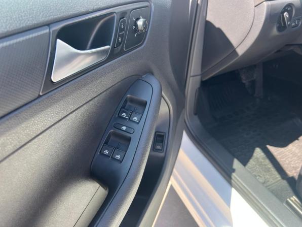 Volkswagen Jetta VI Рестайлинг с пробегом 2015 года, цена 1 085 000 рублей, 191446 км, седан, Автокод Объявления