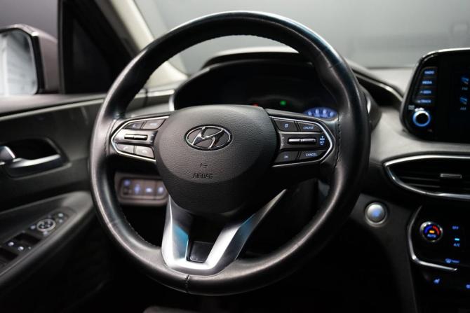 Hyundai Santa Fe IV с пробегом 2018 года, цена 2 899 000 рублей, 178100 км, внедорожник, Автокод Объявления