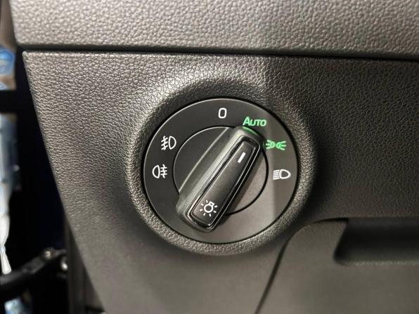 Skoda Karoq I с пробегом 2021 года, цена 2 370 000 рублей, 20648 км, внедорожник, Автокод Объявления