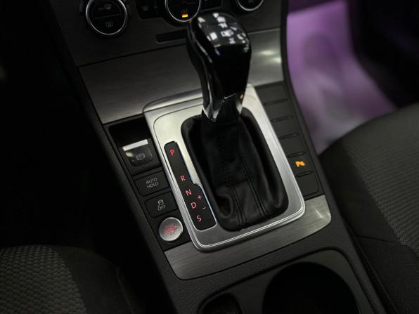 Volkswagen Passat B7 с пробегом 2013 года, цена 900 000 рублей, 190243 км, седан, Автокод Объявления