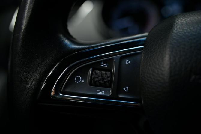 Skoda Octavia III (A7) Рестайлинг с пробегом 2017 года, цена 1 858 000 рублей, 242000 км, лифтбек, Автокод Объявления