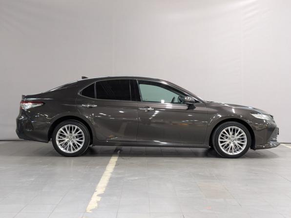 Toyota Camry VIII (XV70) с пробегом 2020 года, цена 2 665 000 рублей, 150000 км, седан, Автокод Объявления