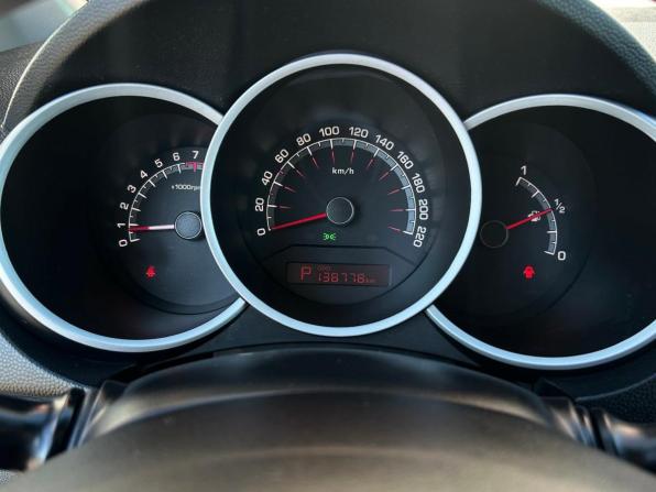 Kia Venga I с пробегом 2012 года, цена 950 000 рублей, 138776 км, минивэн, Автокод Объявления