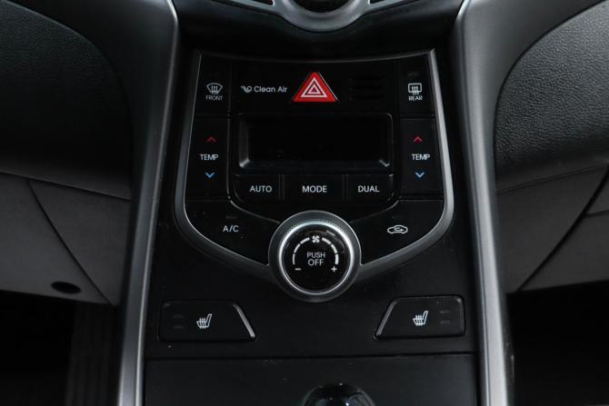 Hyundai Elantra V (MD) Рестайлинг с пробегом 2015 года, цена 1 189 000 рублей, 175500 км, седан, Автокод Объявления
