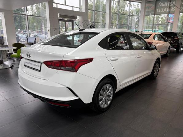 Hyundai Solaris II Рестайлинг с пробегом 2022 года, цена 1 514 000 рублей, 110806 км, седан, Автокод Объявления
