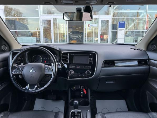 Mitsubishi Outlander III Рестайлинг 2 с пробегом 2015 года, цена 1 815 000 рублей, 118240 км, внедорожник, Автокод Объявления