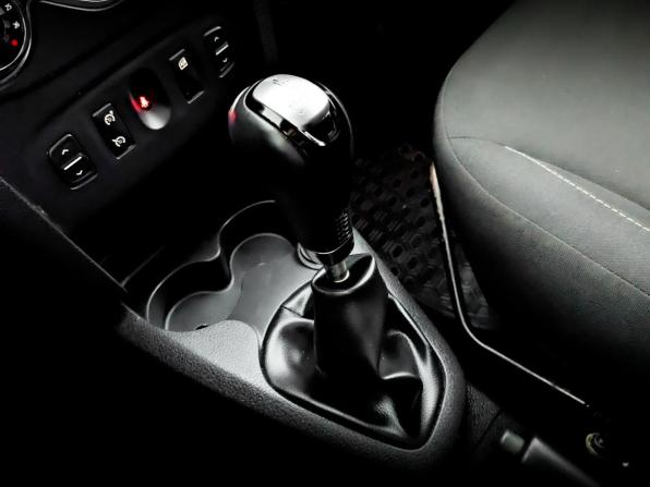 Renault Sandero II с пробегом 2017 года, цена 999 000 рублей, 148029 км, хэтчбек, Автокод Объявления