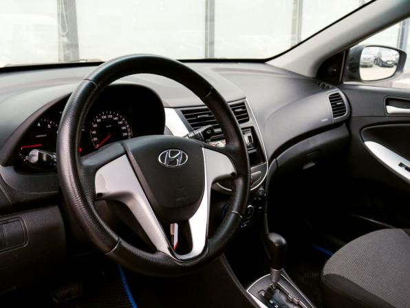 Hyundai Solaris I с пробегом 2011 года, цена 678 000 рублей, 194971 км, седан, Автокод Объявления