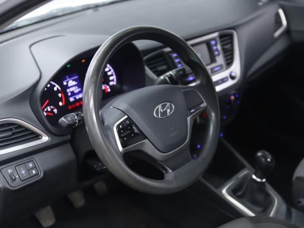 Hyundai Solaris II с пробегом 2018 года, цена 1 050 000 рублей, 161401 км, седан, Автокод Объявления