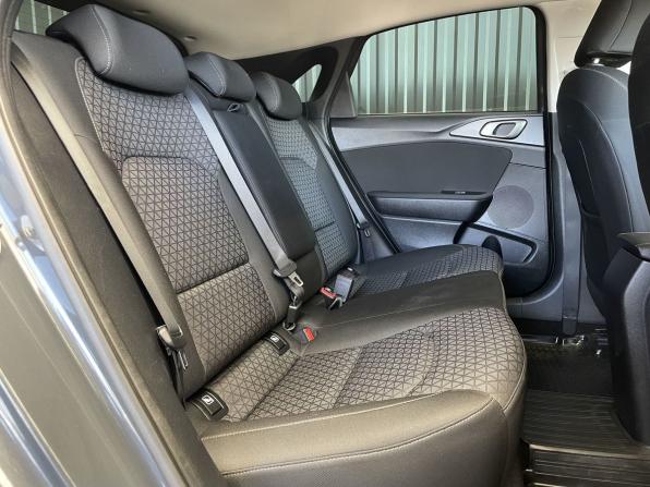 Kia Ceed III с пробегом 2019 года, цена 1 677 000 рублей, 113086 км, хэтчбек, Автокод Объявления