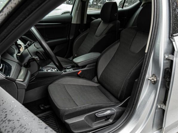Skoda Octavia IV (A8) с пробегом 2021 года, цена 2 270 000 рублей, 124022 км, лифтбек, Автокод Объявления