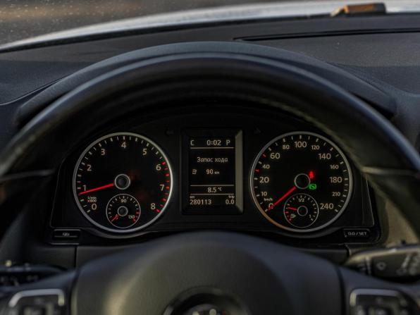 Volkswagen Tiguan I Рестайлинг с пробегом 2011 года, цена 1 030 000 рублей, 279931 км, внедорожник, Автокод Объявления