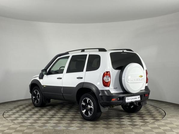 Chevrolet Niva I Рестайлинг с пробегом 2018 года, цена 919 000 рублей, 67254 км, внедорожник, Автокод Объявления