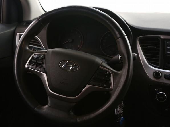 Hyundai Solaris II с пробегом 2017 года, цена 1 175 000 рублей, 156000 км, седан, Автокод Объявления