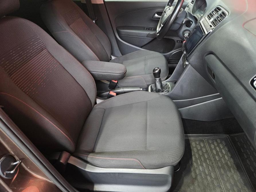 Volkswagen Polo V Рестайлинг Вологда  - изображение 12