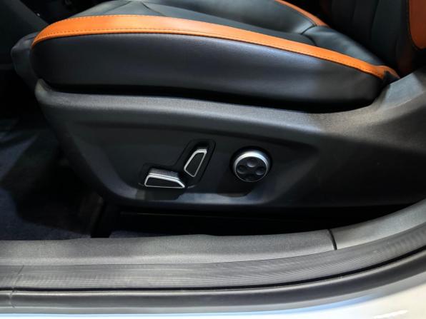 Changan UNI-V I с пробегом 2024 года, цена 2 249 000 рублей, 34000 км, лифтбек, Автокод Объявления