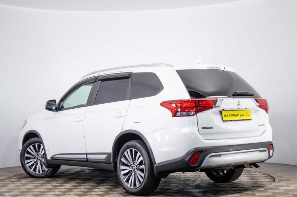 Mitsubishi Outlander III Рестайлинг 3 Пермь  - изображение 5