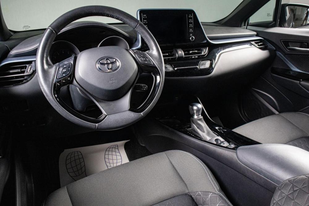 Toyota C-HR I Рестайлинг Сургут  - изображение 12