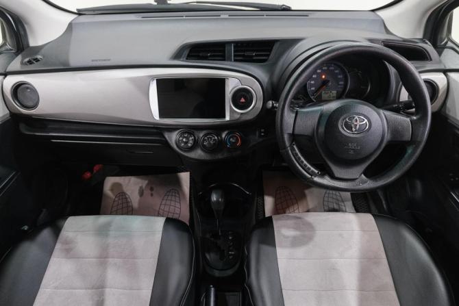 Toyota Vitz III (XP130) с пробегом 2013 года, цена 739 000 рублей, 156000 км, хэтчбек, Автокод Объявления