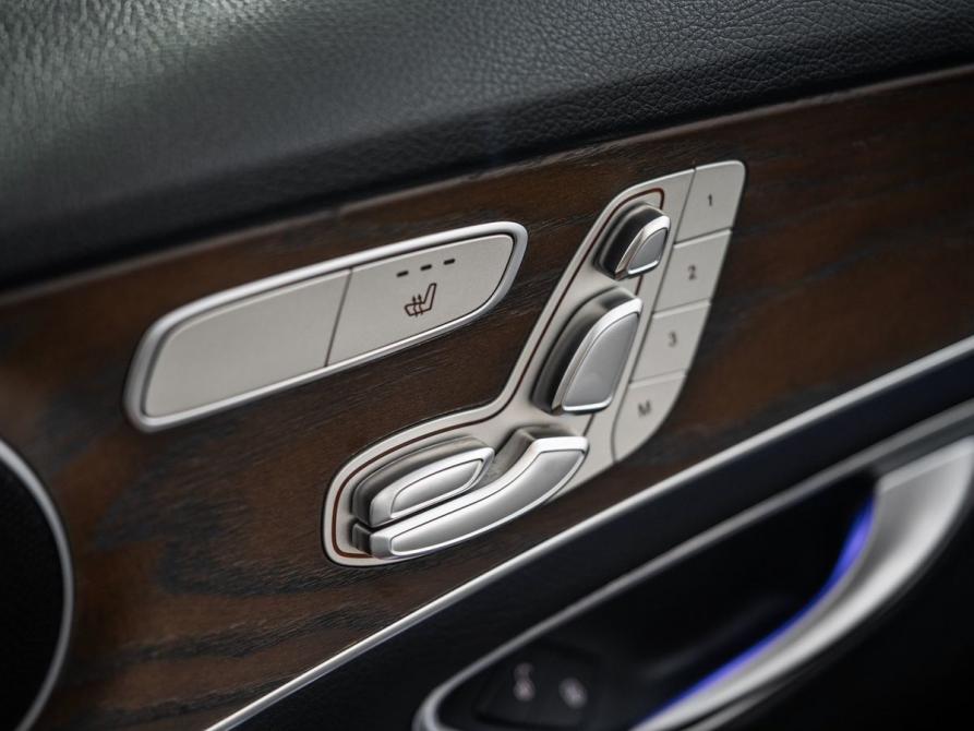 Mercedes-Benz C-Класс IV (W205) Иркутск  - изображение 19