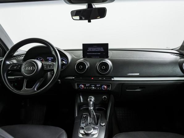 Audi A3 III (8V) Рестайлинг с пробегом 2019 года, цена 1 650 000 рублей, 118000 км, седан, Автокод Объявления
