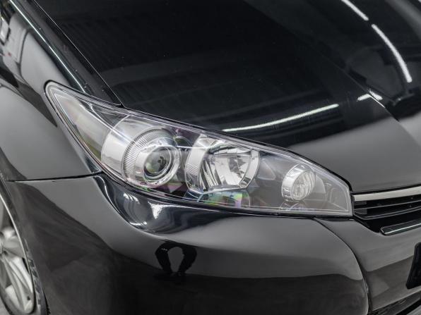 Toyota Wish II Рестайлинг с пробегом 2013 года, цена 1 500 000 рублей, 130060 км, минивэн, Автокод Объявления