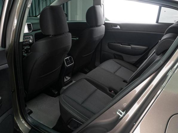 Kia Sportage IV Рестайлинг с пробегом 2021 года, цена 2 465 000 рублей, 82733 км, внедорожник, Автокод Объявления
