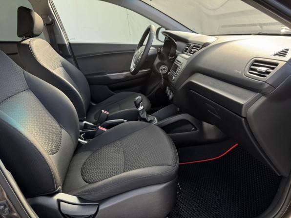 Kia Rio III Рестайлинг с пробегом 2015 года, цена 910 000 рублей, 160000 км, седан, Автокод Объявления