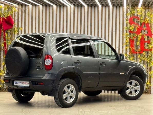 Chevrolet Niva I Рестайлинг с пробегом 2017 года, цена 490 000 рублей, 294205 км, внедорожник, Автокод Объявления
