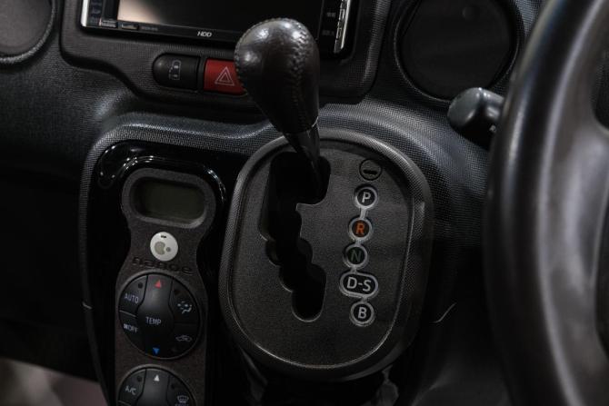 Toyota Spade с пробегом 2015 года, цена 969 000 рублей, 105000 км, компактвэн, Автокод Объявления