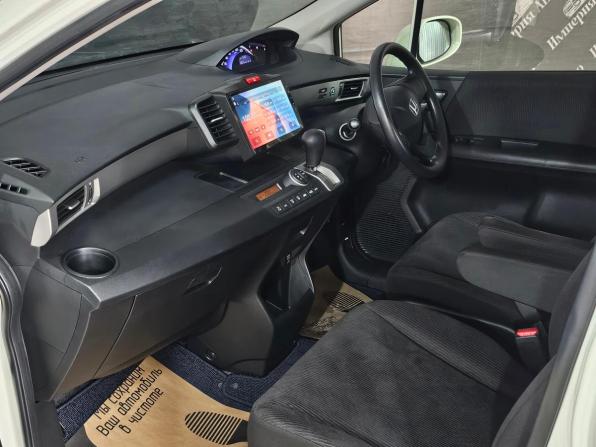 Honda Freed I Рестайлинг с пробегом 2012 года, цена 1 240 000 рублей, 153700 км, компактвэн, Автокод Объявления