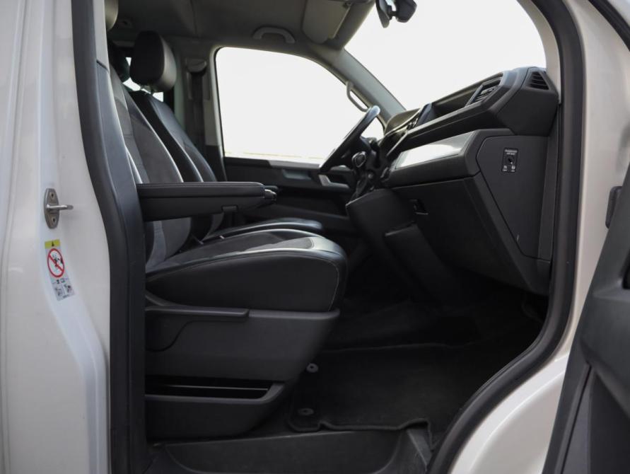 Volkswagen Multivan T6 Рестайлинг Санкт-Петербург  - изображение 27