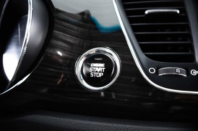 Kia Carnival III с пробегом 2020 года, цена 2 999 000 рублей, 151900 км, минивэн, Автокод Объявления