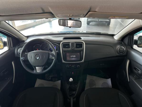 Renault Sandero II с пробегом 2018 года, цена 1 060 000 рублей, 78043 км, хэтчбек, Автокод Объявления