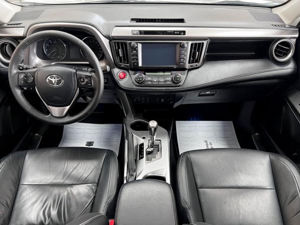 Toyota RAV4 IV (XA40) Рестайлинг с пробегом 2018 года, цена 2 395 000 рублей, 147403 км, внедорожник, Автокод Объявления