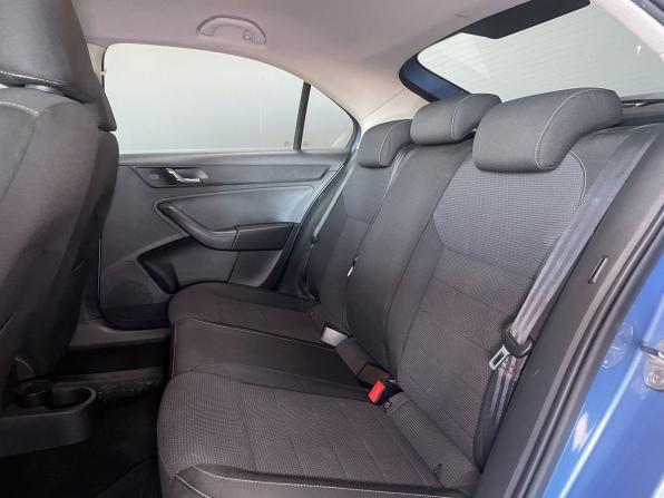 Skoda Rapid I с пробегом 2014 года, цена 899 000 рублей, 287134 км, лифтбек, Автокод Объявления