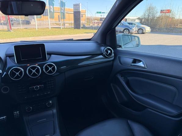 Mercedes-Benz B-Класс II (W246) с пробегом 2013 года, цена 845 000 рублей, 221570 км, хэтчбек, Автокод Объявления